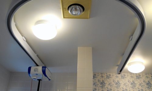 Patient Ceiling Lift for safe transfer from bed to bathroom, shower, toilet