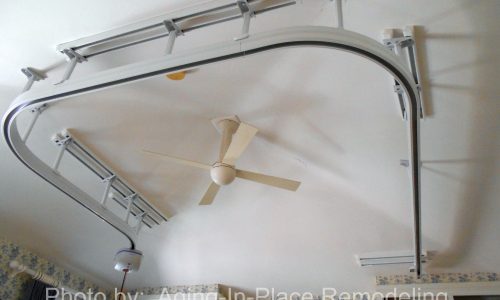 Patient Ceiling Lift for safe, easy patient transfer