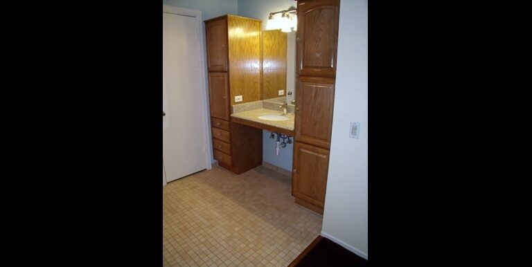 35 Lake Forest